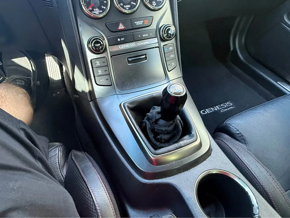 2014 Hyundai Genesis Coupe - Image 19 of 20