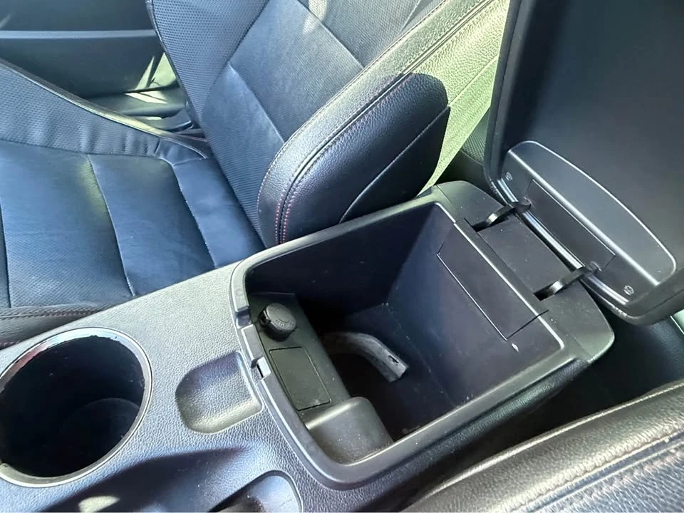 2014 Hyundai Genesis Coupe - Image 17 of 20