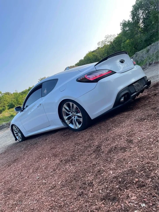 2014 Hyundai Genesis Coupe - Image 12 of 12