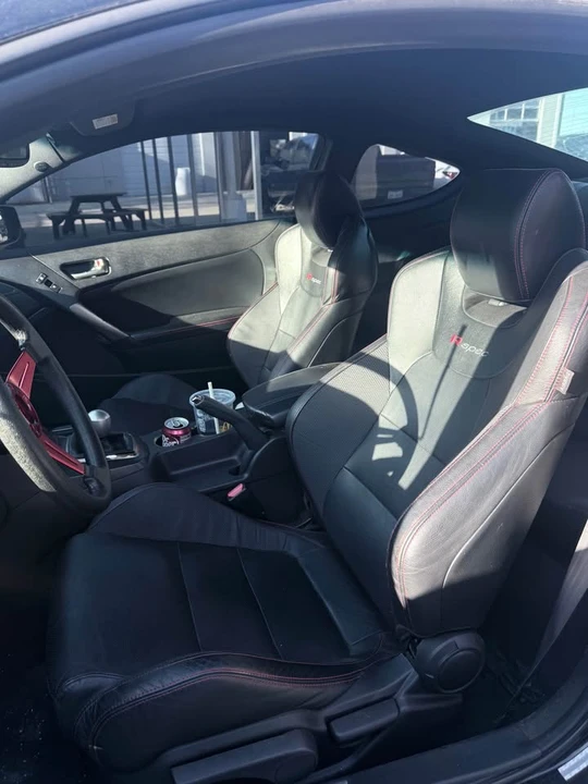 2014 Hyundai Genesis Coupe - Image 11 of 15