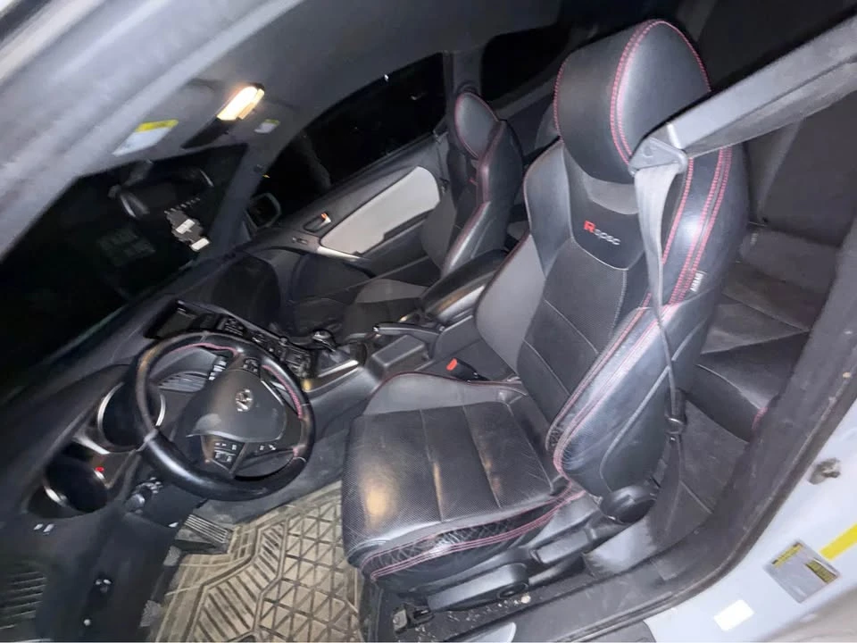2014 Hyundai Genesis Coupe - Image 4 of 6
