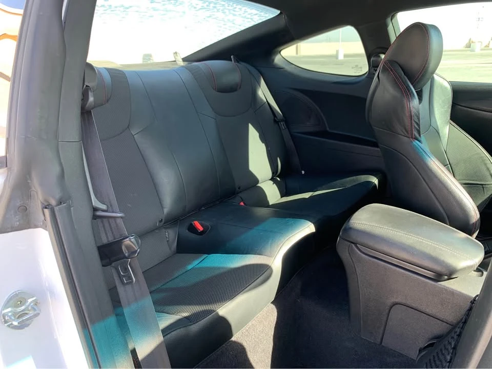 2014 Hyundai Genesis Coupe - Image 6 of 8