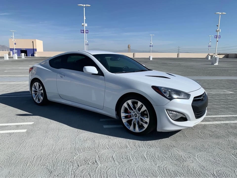 2014 Hyundai Genesis Coupe - Image 2 of 8