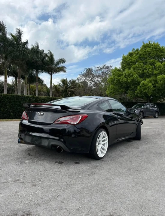 2014 Hyundai Genesis Coupe - Image 3 of 16