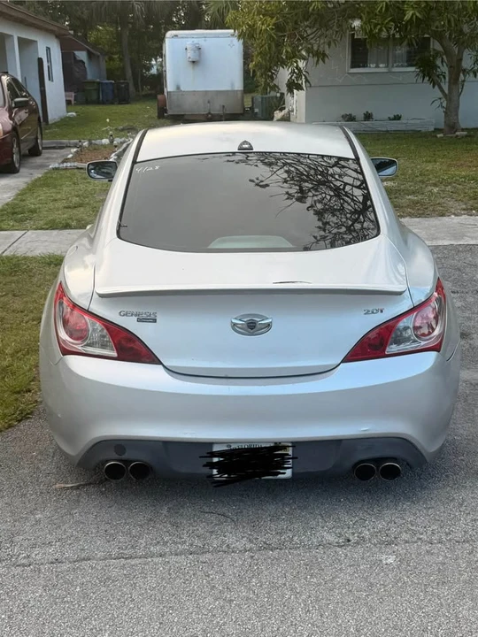 2014 Hyundai Genesis Coupe - Image 14 of 16