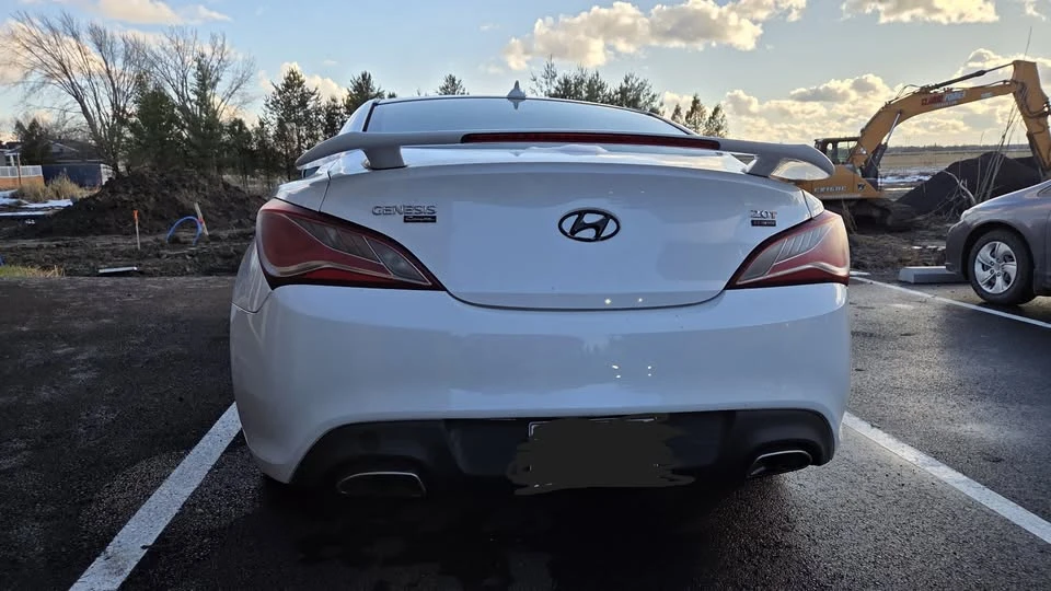 2014 Hyundai Genesis Coupe - Image 5 of 14