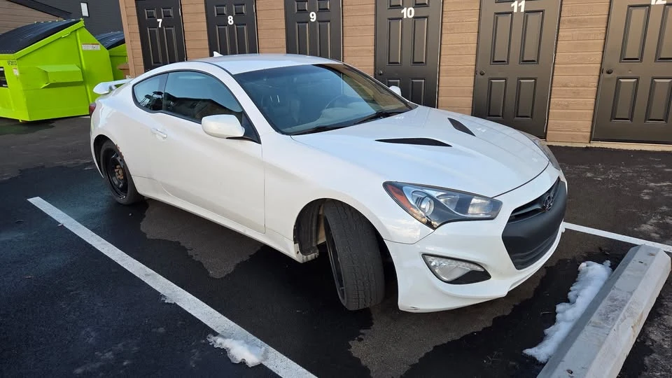 2014 Hyundai Genesis Coupe - Image 2 of 14