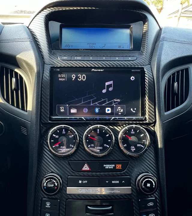 2014 Hyundai Genesis Coupe - Image 9 of 10