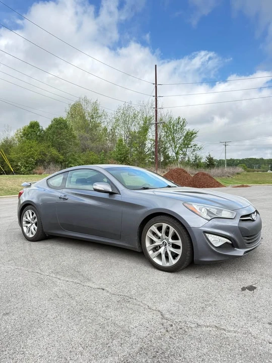 2014 Hyundai Genesis Coupe - Image 9 of 9