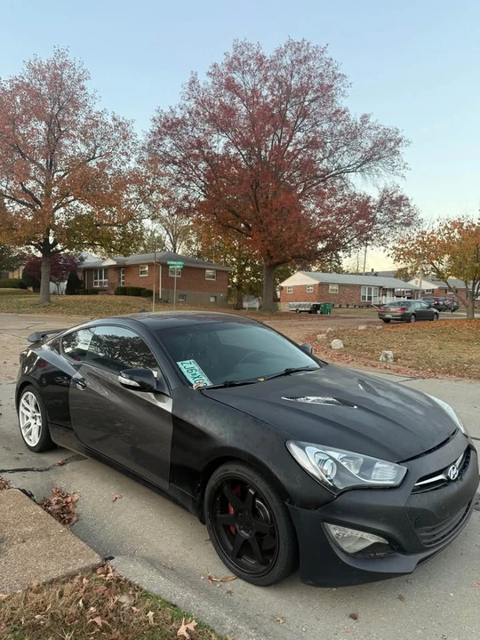 2014 Hyundai Genesis Coupe - Image 4 of 7