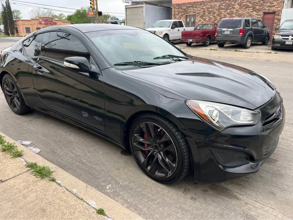 2014 Hyundai Genesis Coupe - Image 5 of 12