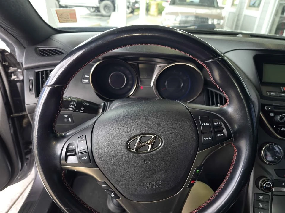 2014 Hyundai Genesis Coupe - Image 6 of 8