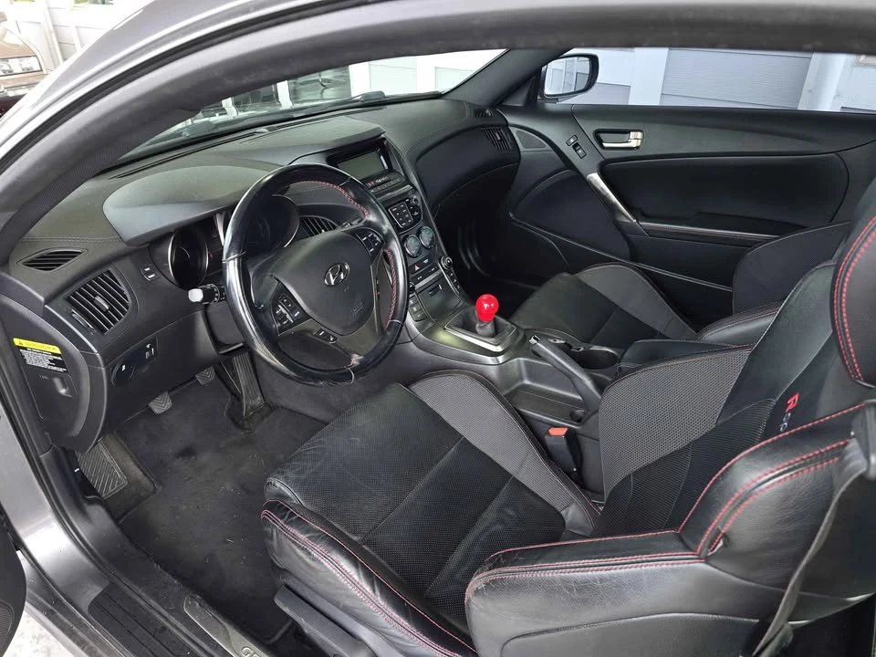 2014 Hyundai Genesis Coupe - Image 3 of 8