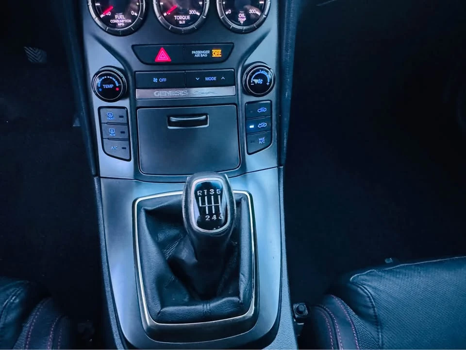 2014 Hyundai Genesis Coupe - Image 15 of 19