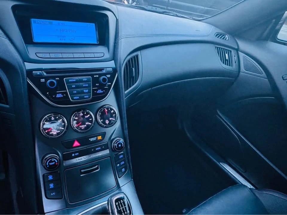 2014 Hyundai Genesis Coupe - Image 14 of 19
