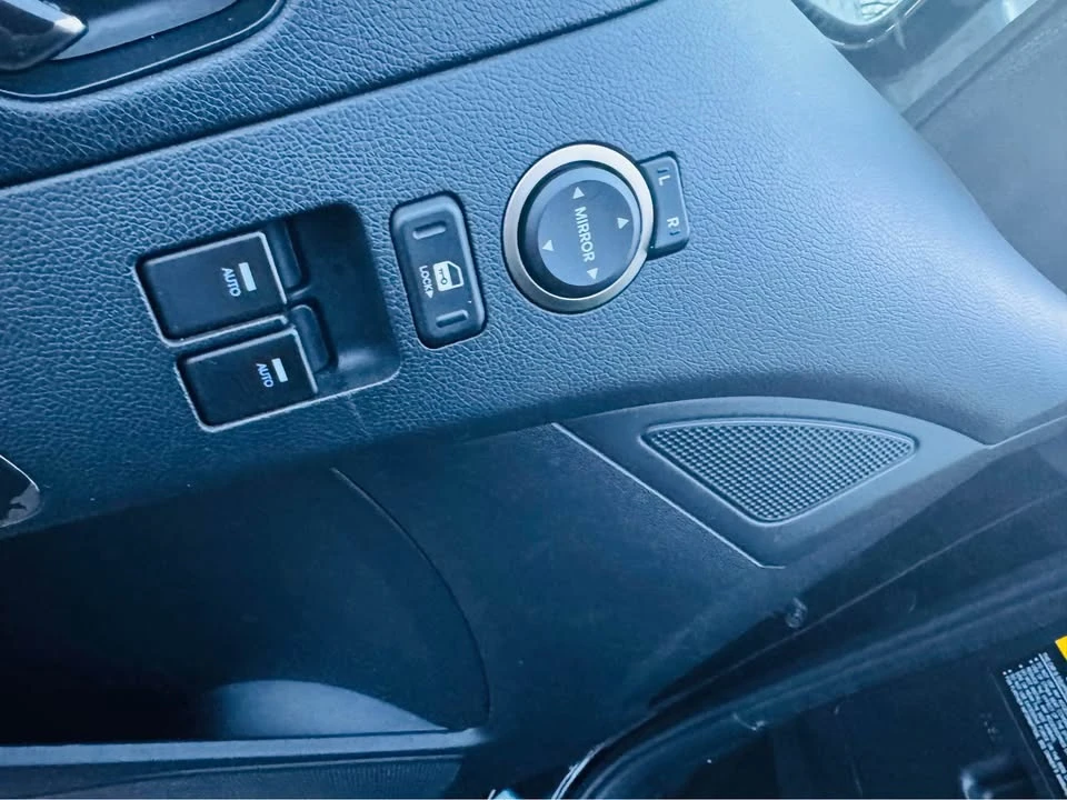 2014 Hyundai Genesis Coupe - Image 13 of 19