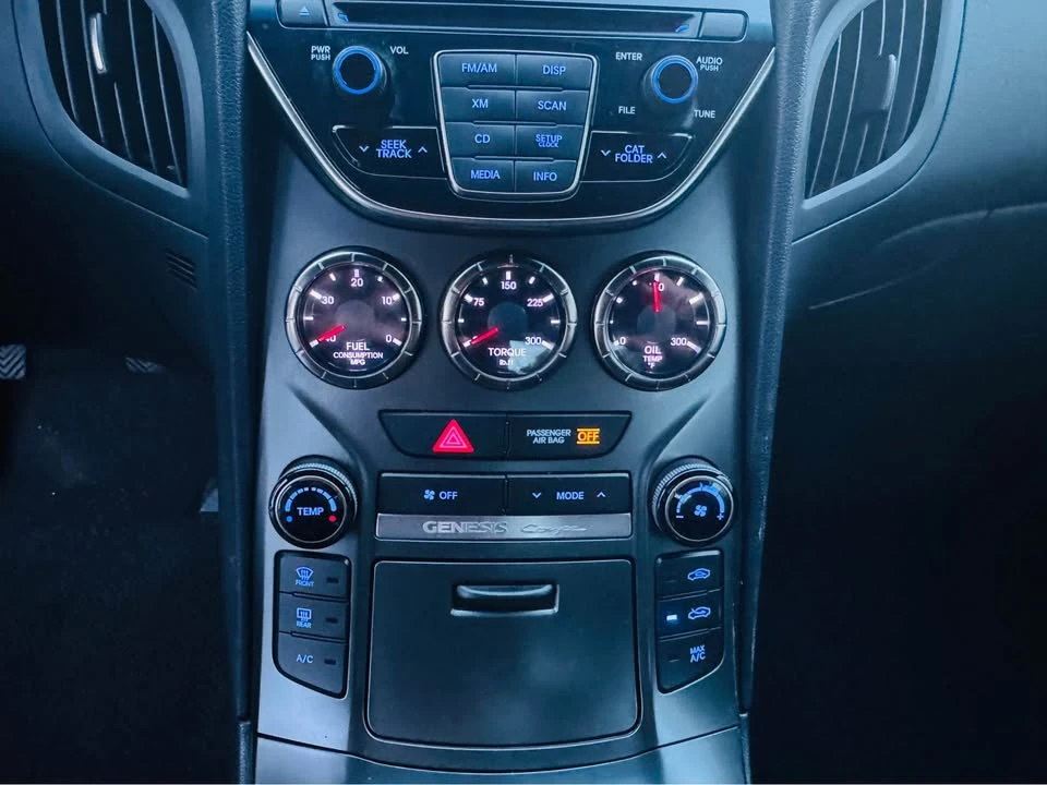 2014 Hyundai Genesis Coupe - Image 16 of 19