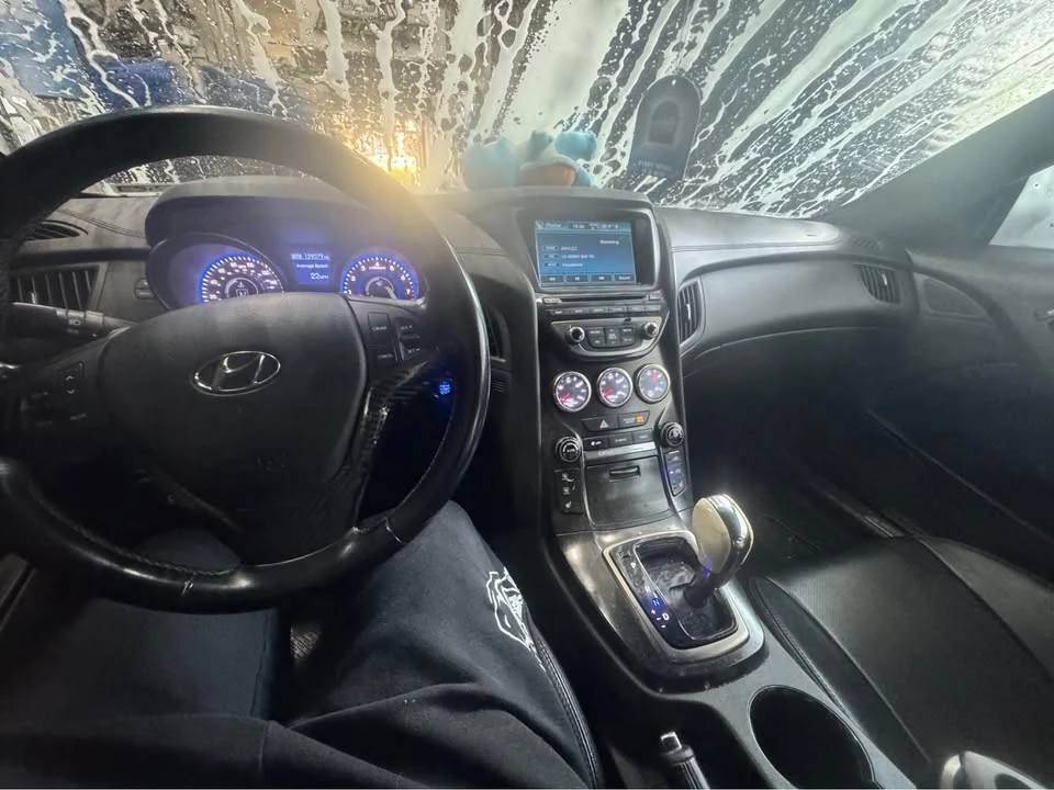 2014 Hyundai Genesis Coupe - Image 9 of 12