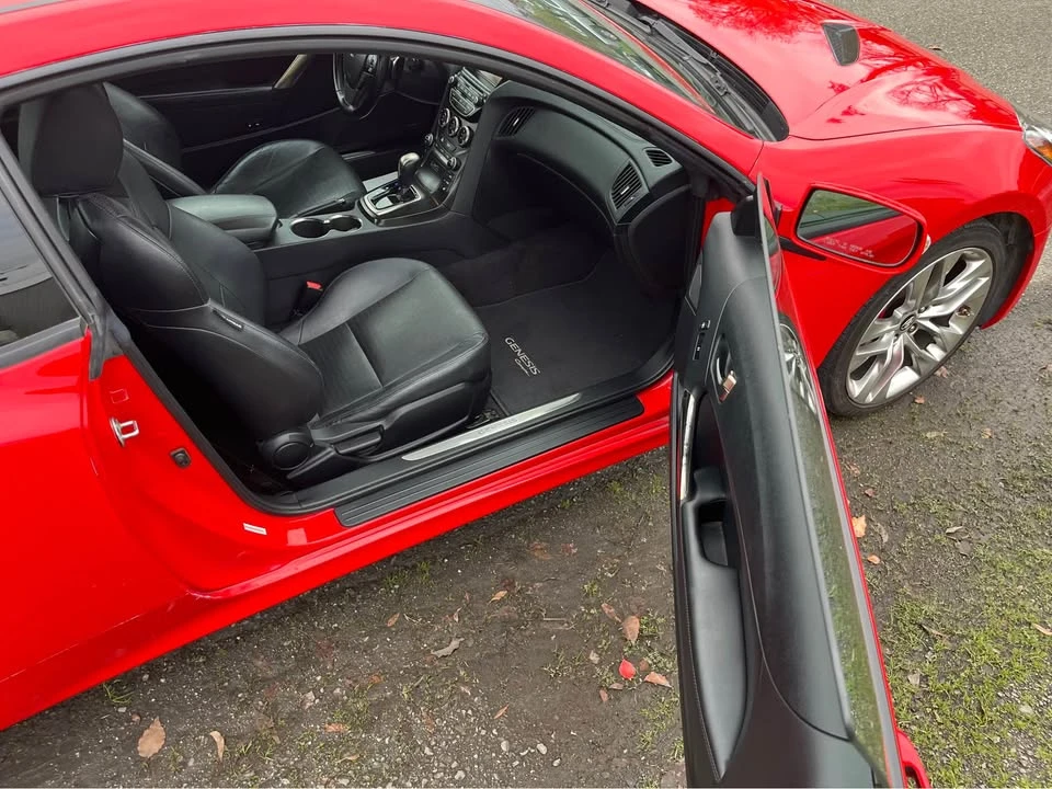 2014 Hyundai Genesis Coupe - Image 5 of 9