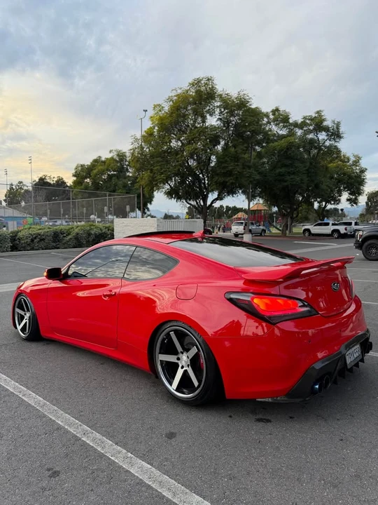 2014 Hyundai Genesis Coupe - Image 7 of 13
