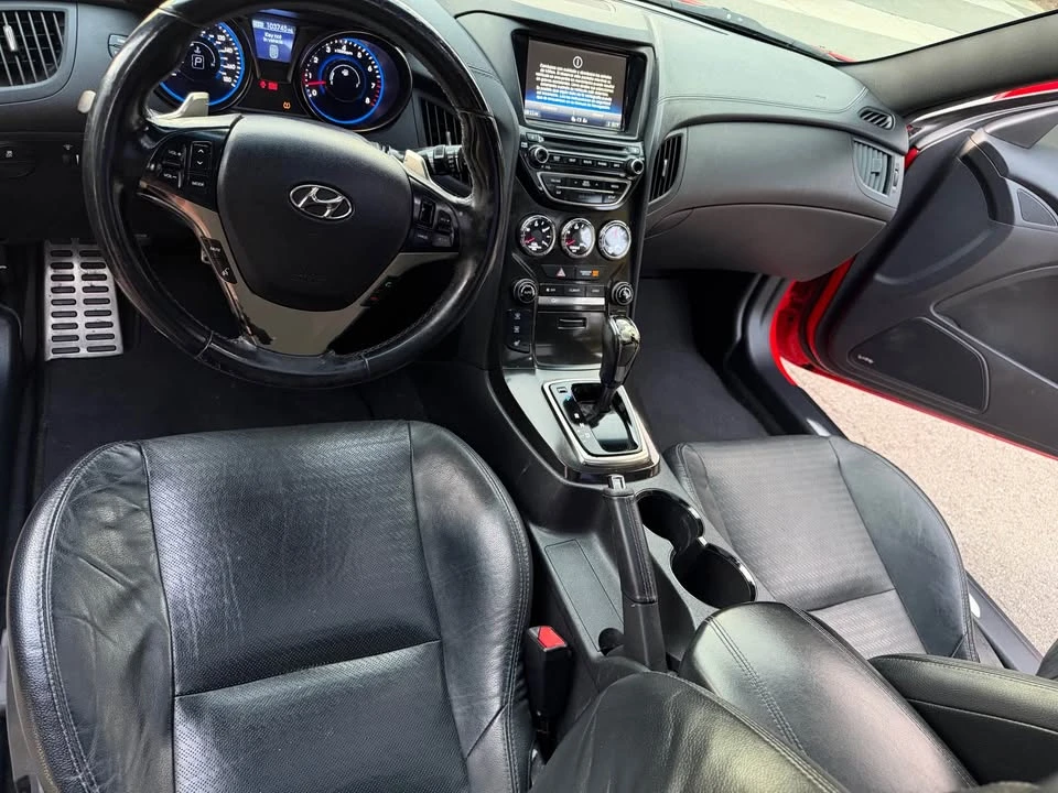 2014 Hyundai Genesis Coupe - Image 10 of 13