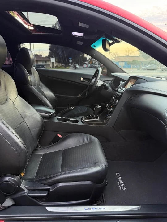 2014 Hyundai Genesis Coupe - Image 11 of 13