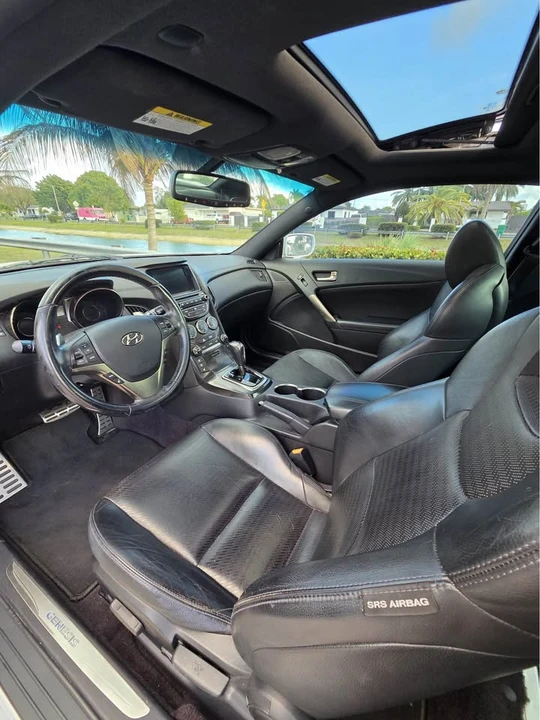 2014 Hyundai Genesis Coupe - Image 5 of 9