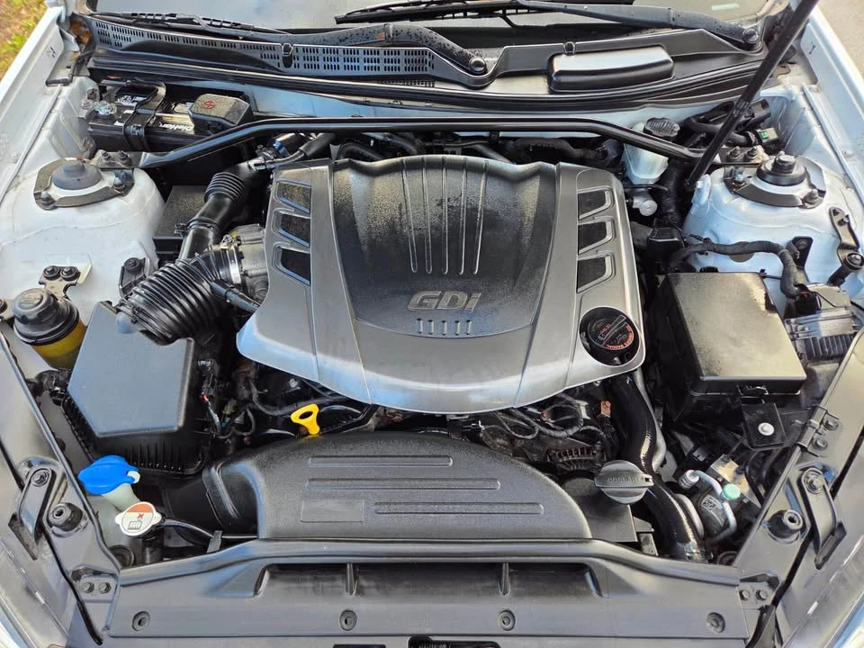 2014 Hyundai Genesis Coupe - Image 6 of 9