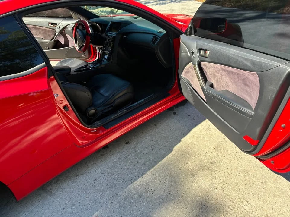 2014 Hyundai Genesis Coupe - Image 11 of 15