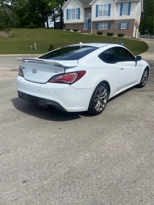 2014 Hyundai Genesis Coupe - Image 4 of 19