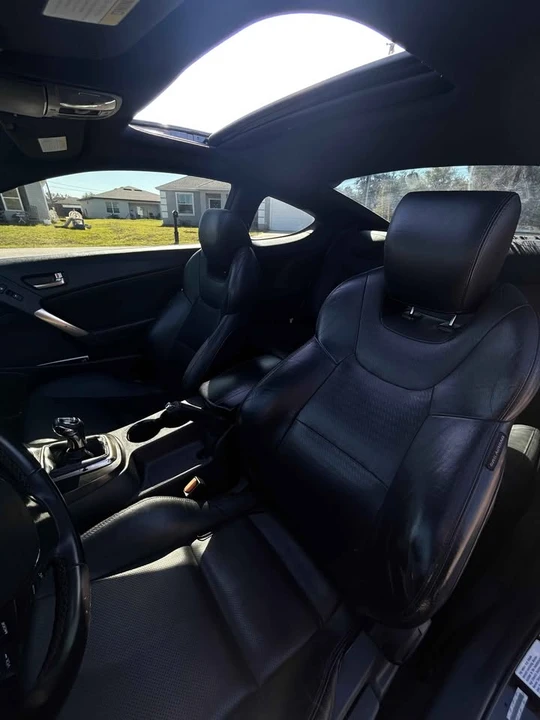 2014 Hyundai Genesis Coupe - Image 11 of 12