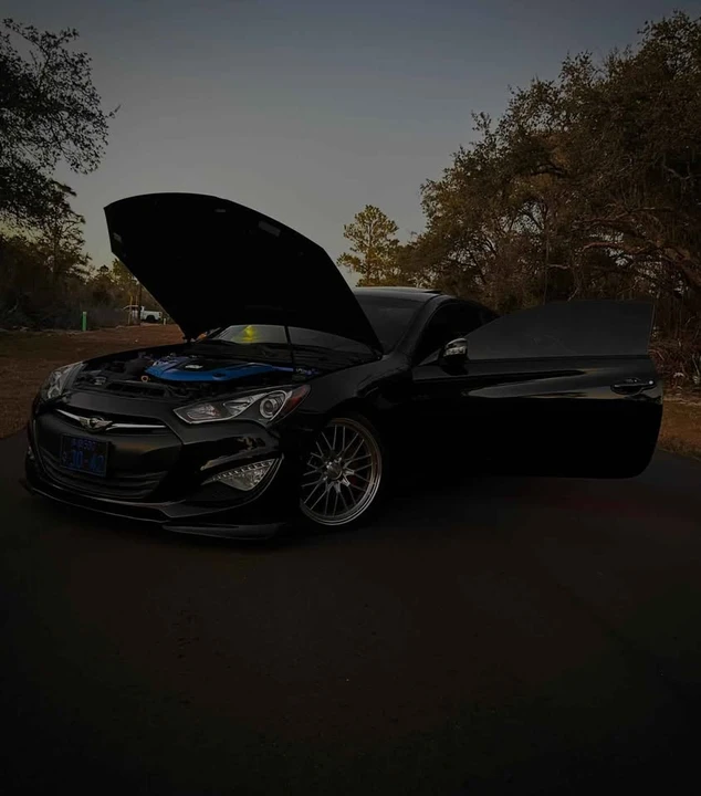 2014 Hyundai Genesis Coupe - Image 9 of 12