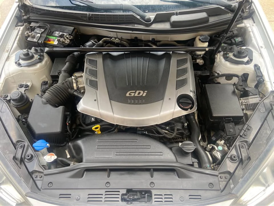 2014 Hyundai Genesis Coupe - Image 17 of 19