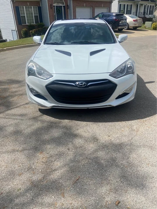 2014 Hyundai Genesis Coupe - Image 7 of 19