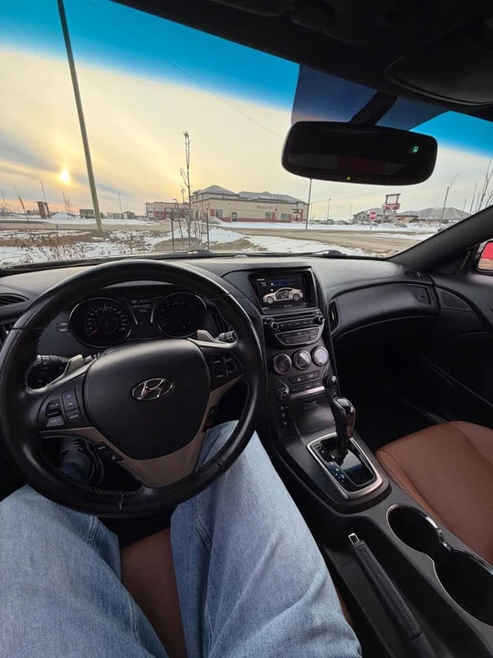 2014 Hyundai Genesis Coupe - Image 13 of 15