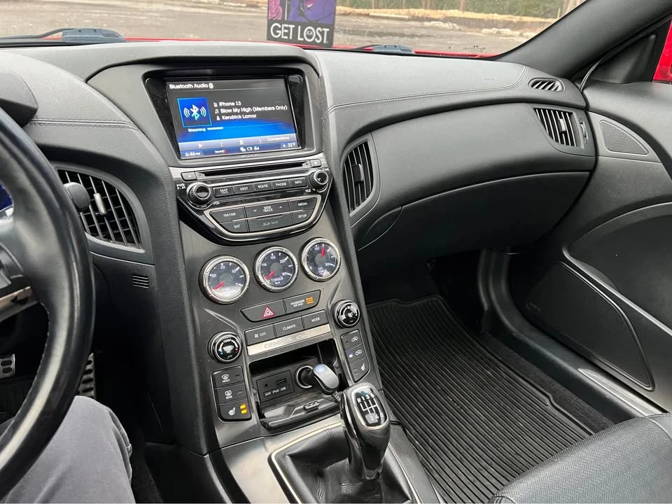 2014 Hyundai Genesis Coupe - Image 10 of 18