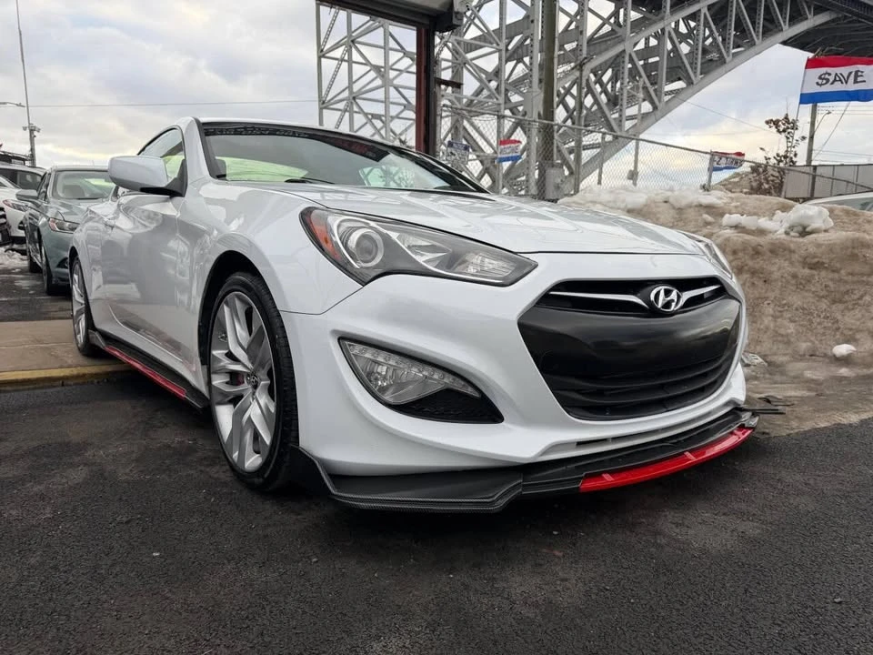 2014 Hyundai Genesis Coupe - Image 9 of 20