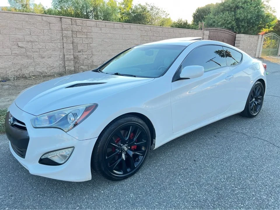 2014 Hyundai Genesis Coupe - Image 9 of 20