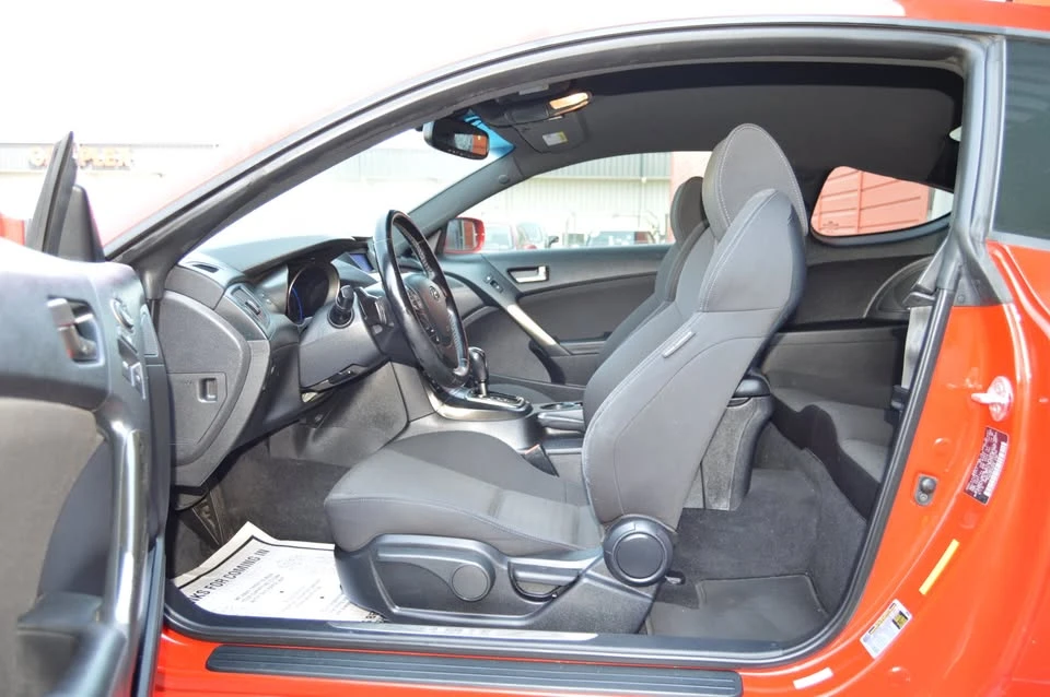 2014 Hyundai Genesis Coupe - Image 9 of 20