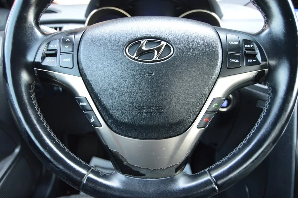 2014 Hyundai Genesis Coupe - Image 15 of 20