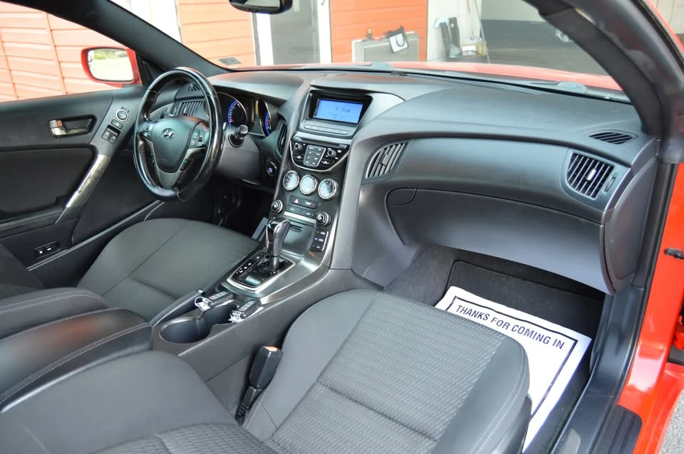 2014 Hyundai Genesis Coupe - Image 13 of 20