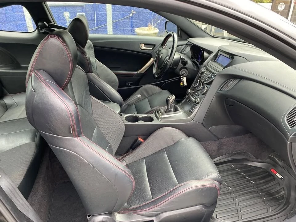 2014 Hyundai Genesis Coupe - Image 11 of 14