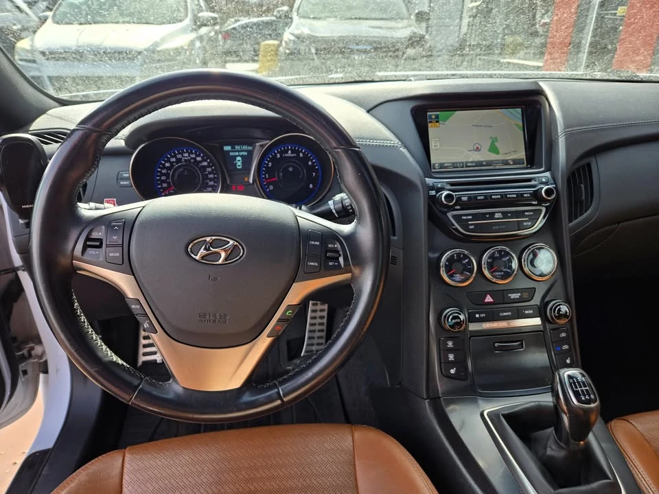 2014 Hyundai Genesis Coupe - Image 11 of 15