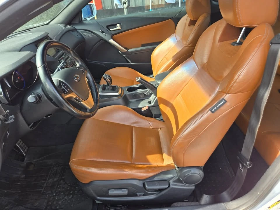 2014 Hyundai Genesis Coupe - Image 9 of 15