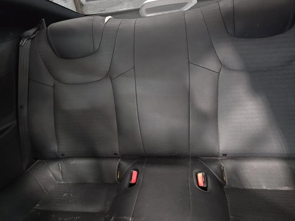 2014 Hyundai Genesis - Image 13 of 20