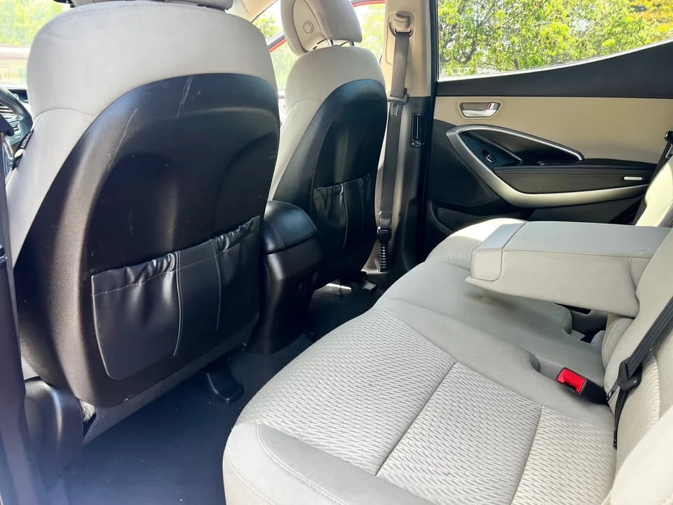 2014 Hyundai Santa Fe - Image 5 of 15