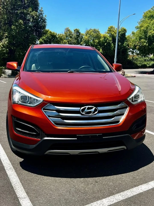 2014 Hyundai Santa Fe - Image 8 of 15