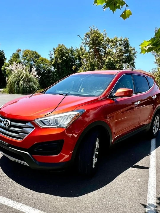 2014 Hyundai Santa Fe - Image 9 of 15