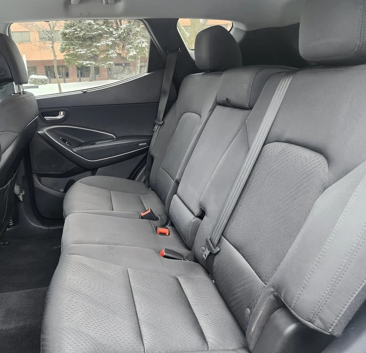 2014 Hyundai Santa Fe - Image 11 of 20
