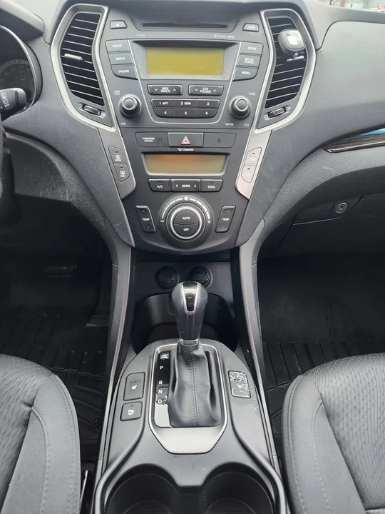 2014 Hyundai Santa Fe - Image 15 of 20